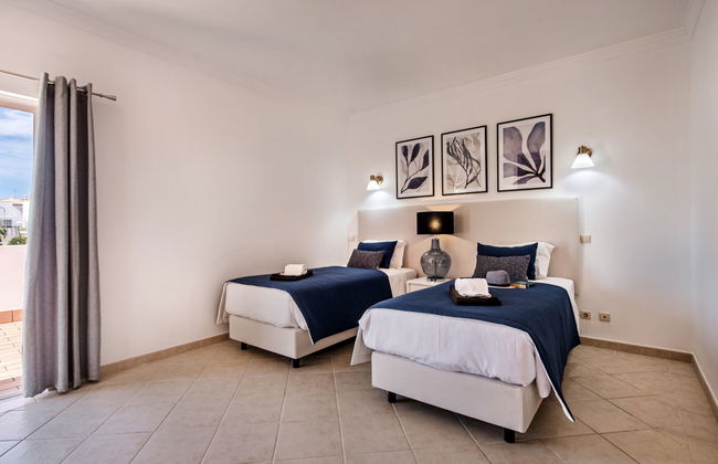 Casa de 4 quartos em Albufeira com piscina privada e jardim - Foto 16