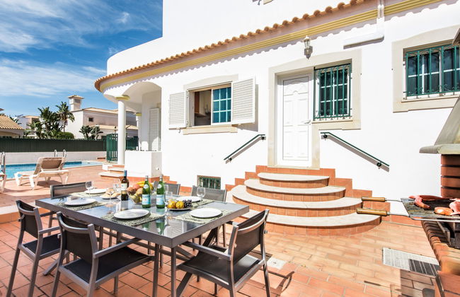 Casa de 4 quartos em Albufeira com piscina privada e jardim - Foto 25