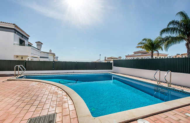 Casa de 4 quartos em Albufeira com piscina privada e jardim - Foto 37