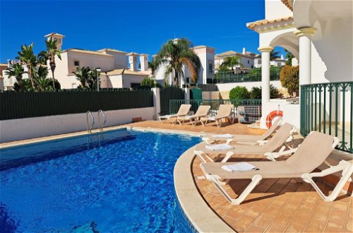 Foto 3 - Casa de 4 habitaciones en Albufeira con piscina privada y vistas al mar