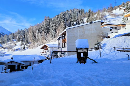 Photo 32 - Appartement de 2 chambres à Strengen avec vues sur la montagne