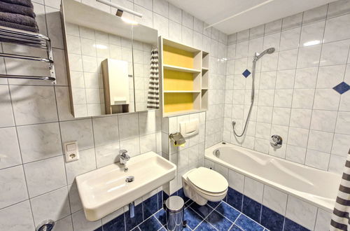 Foto 19 - Apartamento de 2 quartos em Strengen com jardim