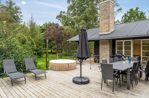 Foto 6 - Casa de 4 quartos em Sæby com terraço e banheira de hidromassagem