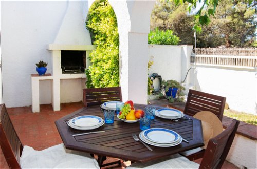 Photo 2 - 2 bedroom House in l'Escala with garden and sea view