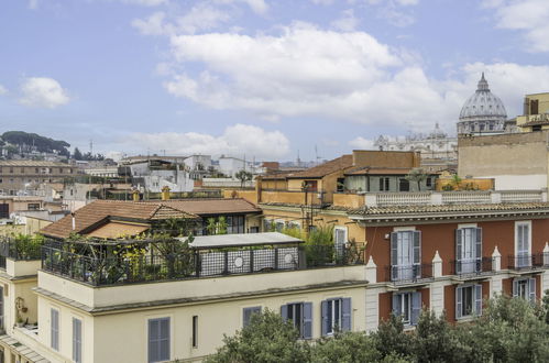 Photo 21 - 3 bedroom Apartment in Rome