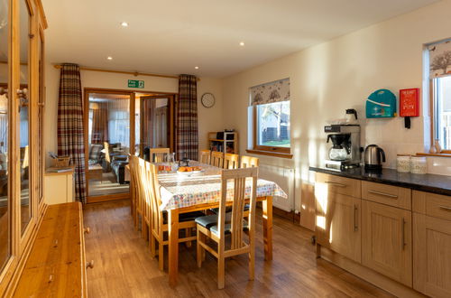 Photo 2 - 5 bedroom House in Aviemore with garden and sauna