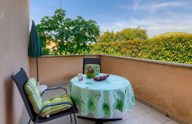 Apartamento de 2 quartos em Poreč com jardim e terraço - Foto 9