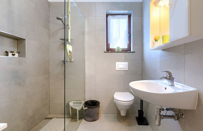 Apartamento de 2 quartos em Poreč com jardim e terraço - Foto 5