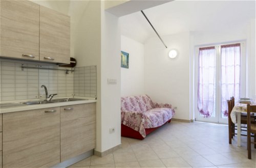 Foto 17 - Appartamento con 1 camera da letto a Finale Ligure con giardino e vista mare