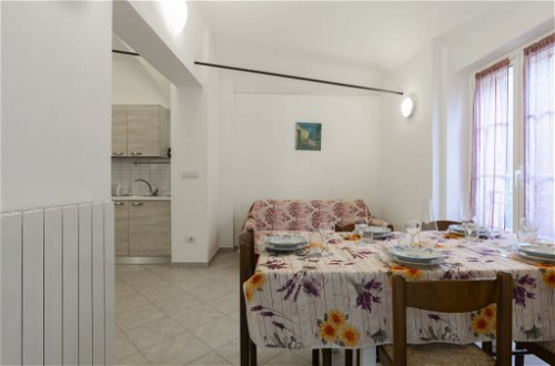 Photo 15 - Appartement de 1 chambre à Finale Ligure avec jardin et vues à la mer