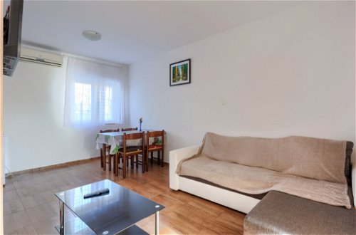 Photo 10 - 2 bedroom Apartment in Medulin with terrace and sea view