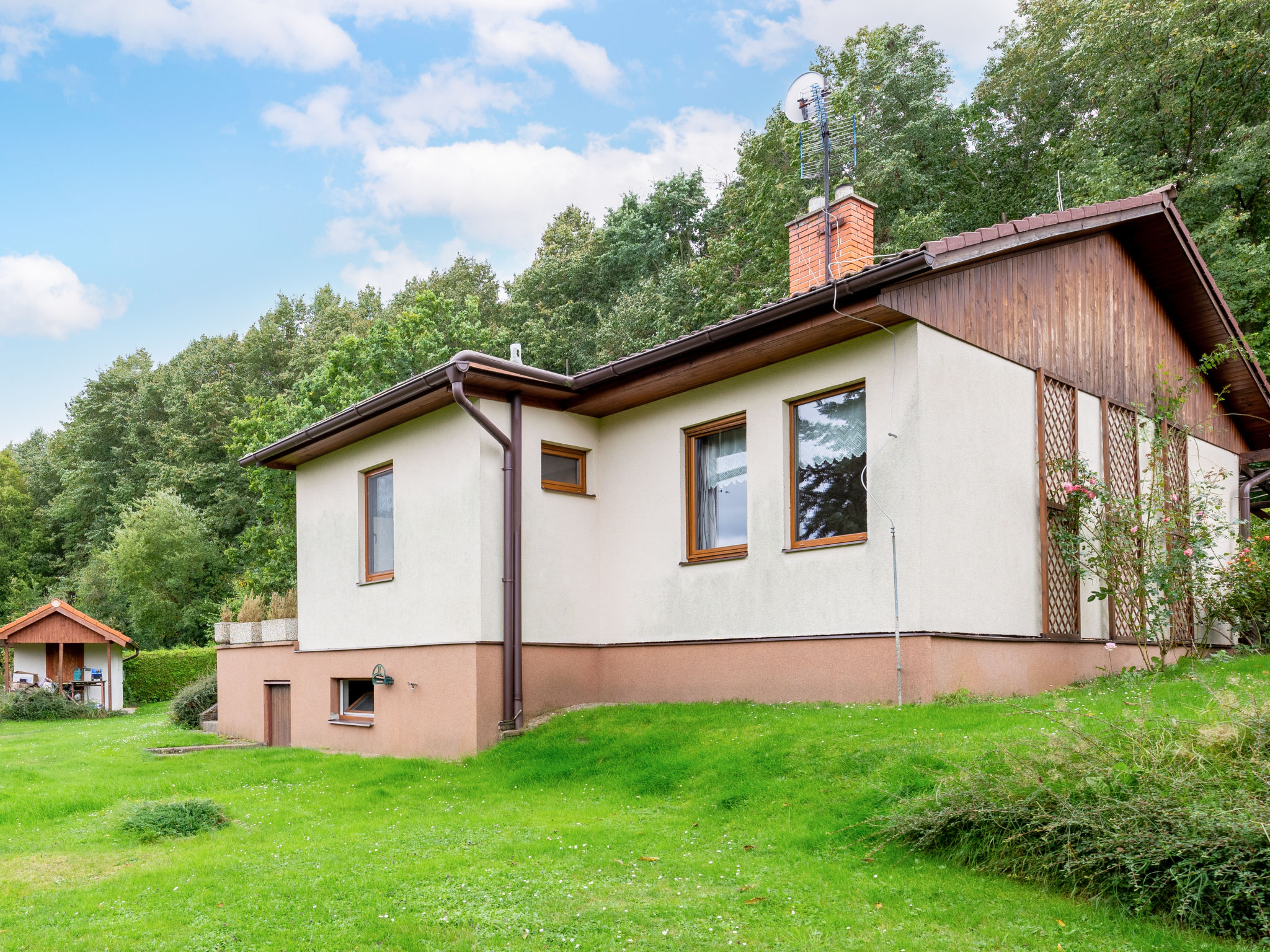 Foto 20 - Casa de 2 habitaciones en Rabyně con jardín y vistas a la montaña