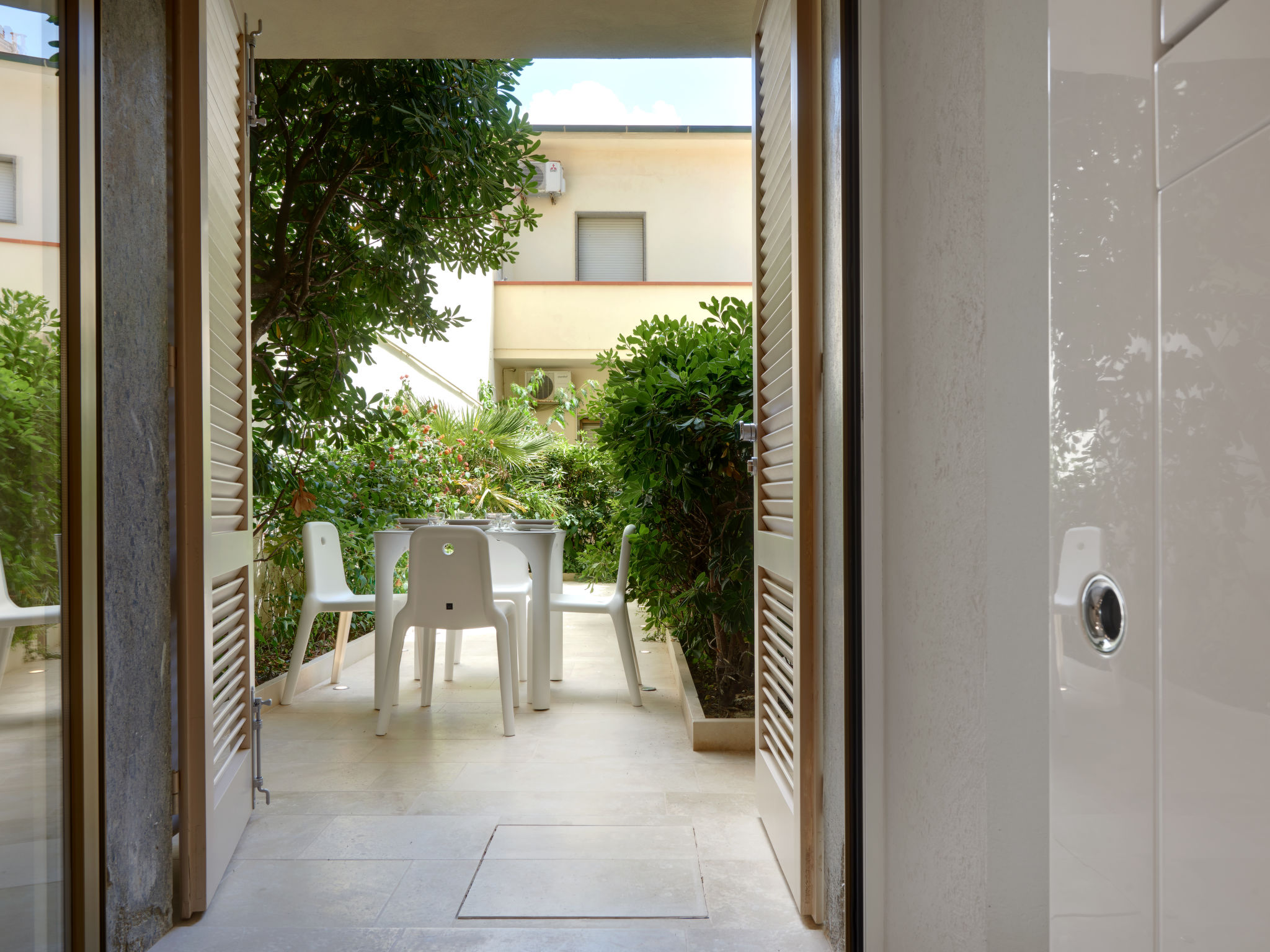 Foto 4 - Apartamento de 2 habitaciones en Viareggio con jardín y vistas al mar