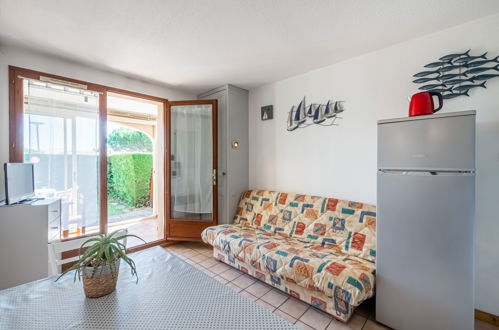 Foto 6 - Apartamento de 1 quarto em Vaux-sur-Mer com jardim e vistas do mar