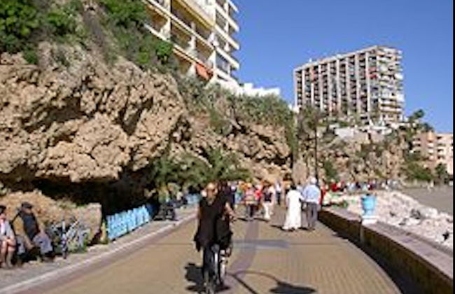 Holidays2Torremolinos Alamos - Photo 23
