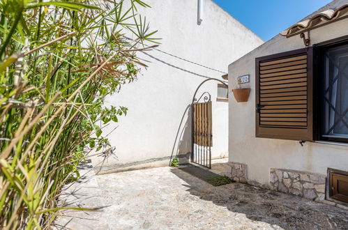 Photo 32 - Maison de 1 chambre à Menfi avec jardin et terrasse