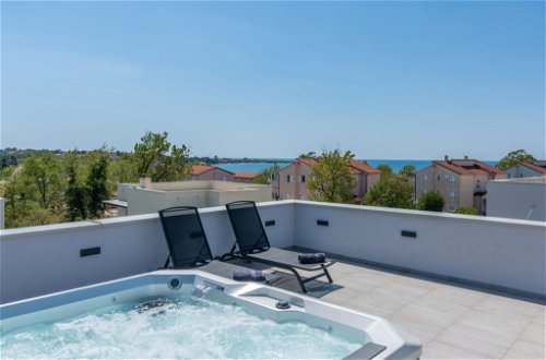 Foto 3 - Casa de 3 habitaciones en Brtonigla con piscina privada y vistas al mar