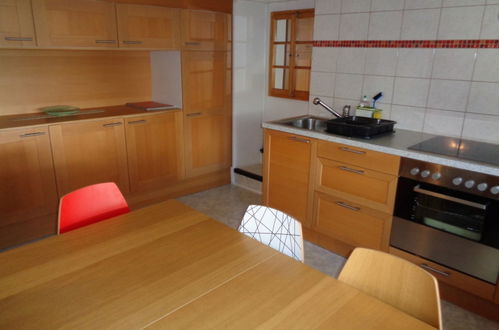 Foto 6 - Apartamento de 4 quartos em Tujetsch