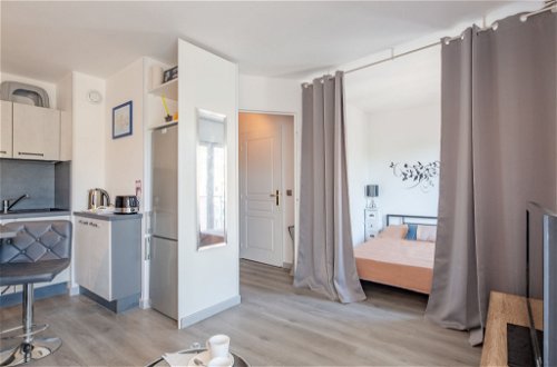 Foto 12 - Apartamento de 1 quarto em Fréjus com vistas do mar