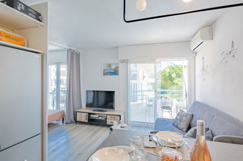 Foto 2 - Apartamento de 1 quarto em Fréjus com vistas do mar