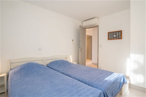 Foto 15 - Apartment mit 2 Schlafzimmern in Fréjus mit garten und blick aufs meer