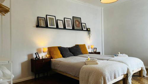 Lisbon - Low Cost - Airport - Subway - Foto 2