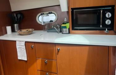 Sea Bloom II - Night in a Fancy Speedboat - Foto 6