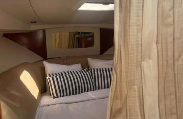 Sea Bloom II - Night in a Fancy Speedboat - Foto 9