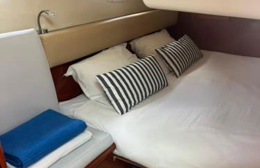 Sea Bloom II - Night in a Fancy Speedboat - Foto 10