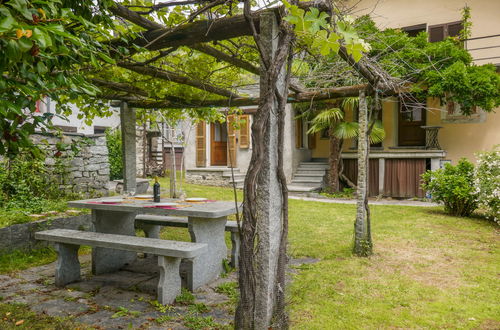 Photo 23 - Maison de 2 chambres à Riviera avec jardin et vues sur la montagne