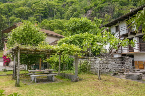 Foto 5 - Casa de 2 habitaciones en Riviera con jardín y vistas a la montaña