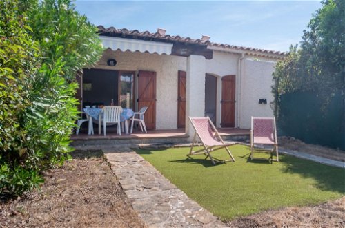 Foto 4 - Casa de 2 quartos em Saint-Cyr-sur-Mer com jardim e vistas do mar