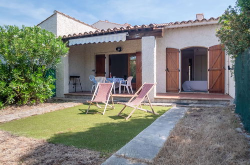 Photo 3 - Maison de 2 chambres à Saint-Cyr-sur-Mer avec jardin et vues à la mer