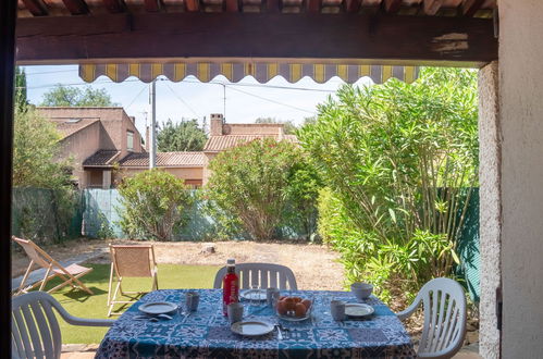 Foto 1 - Casa de 2 quartos em Saint-Cyr-sur-Mer com jardim e terraço