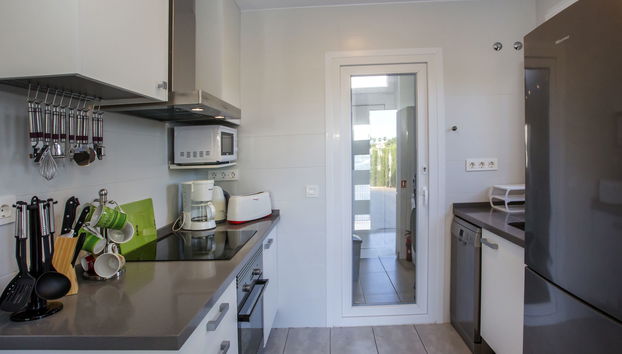 4 bedroom House in els Poblets with swimming pool and garden - Photo 5
