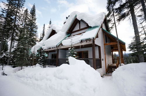 Photo 14 - Emerald Lake Lodge