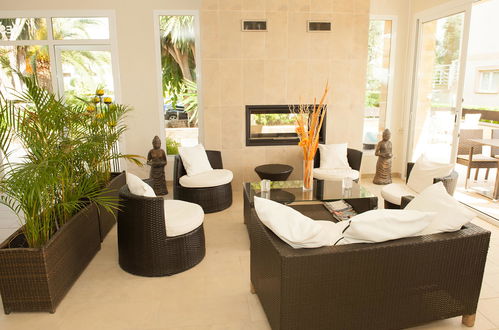 Photo 3 - Apartamento Sol Romantica by DOT Suites