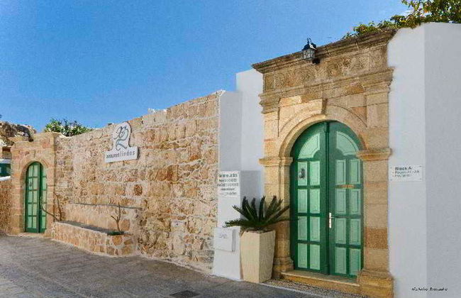 Xenones Lindos - Photo 2