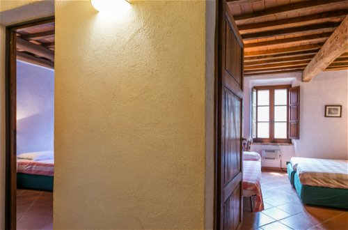 Foto 17 - Apartamento de 2 habitaciones en Castelnuovo di Val di Cecina con piscina y jardín