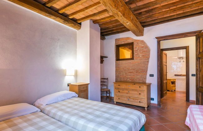 3 bedroom Apartment in Castelnuovo di Val di Cecina with swimming pool and garden - Photo 21