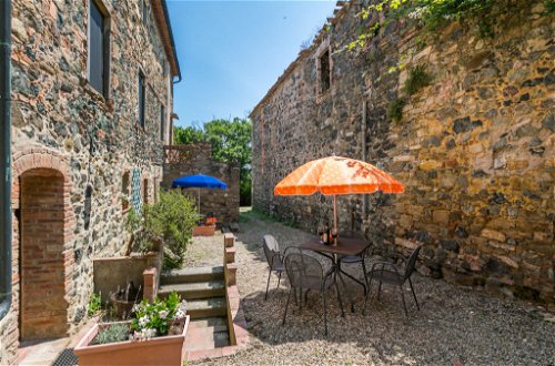 Foto 32 - Apartamento de 2 habitaciones en Castelnuovo di Val di Cecina con piscina y jardín