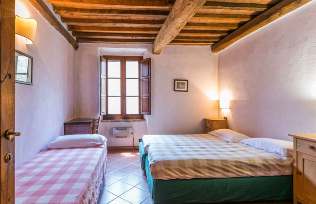 3 bedroom Apartment in Castelnuovo di Val di Cecina with swimming pool and garden - Photo 26