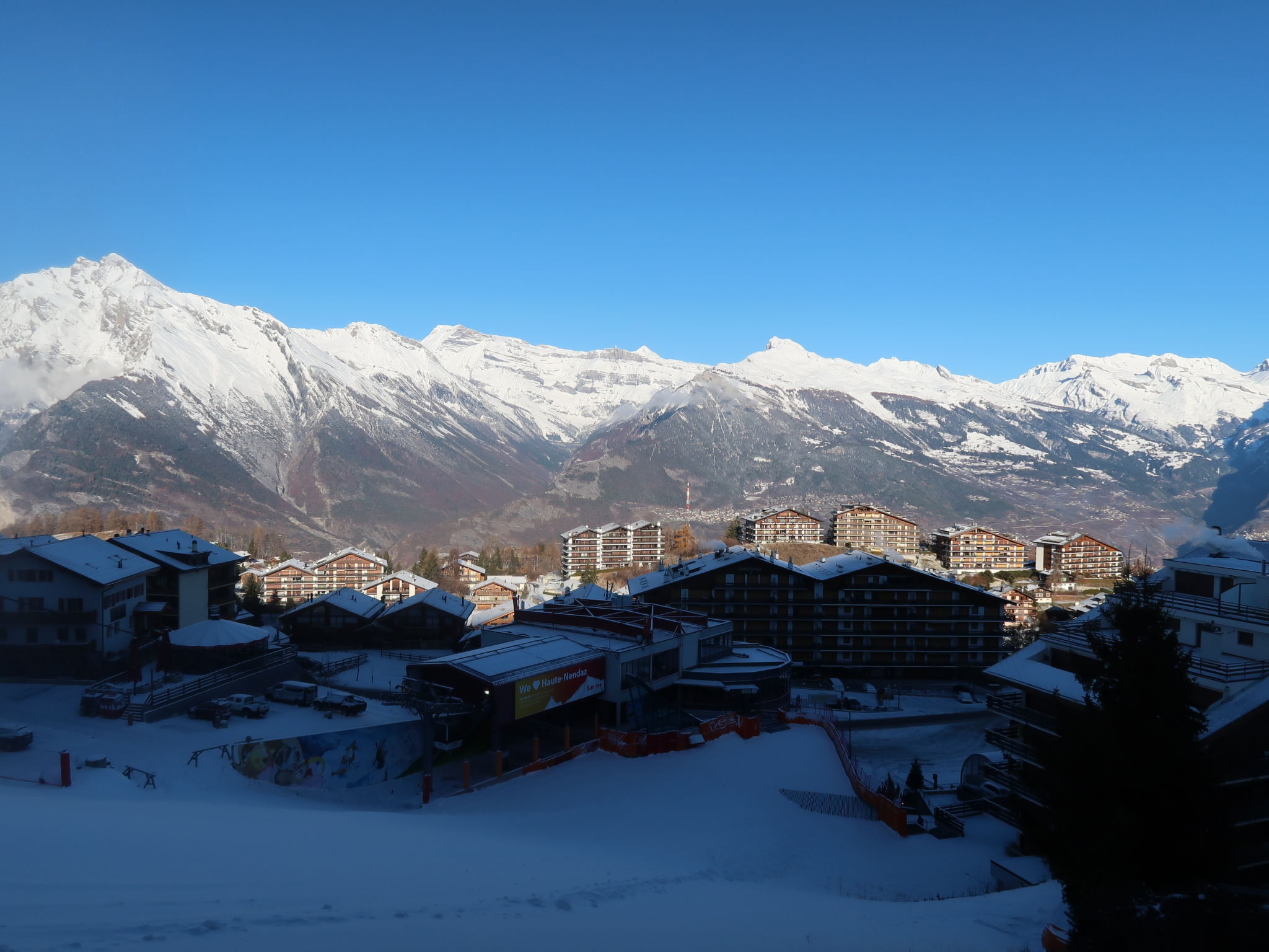 Foto 5 - Apartment mit 1 Schlafzimmer in Nendaz mit blick auf die berge