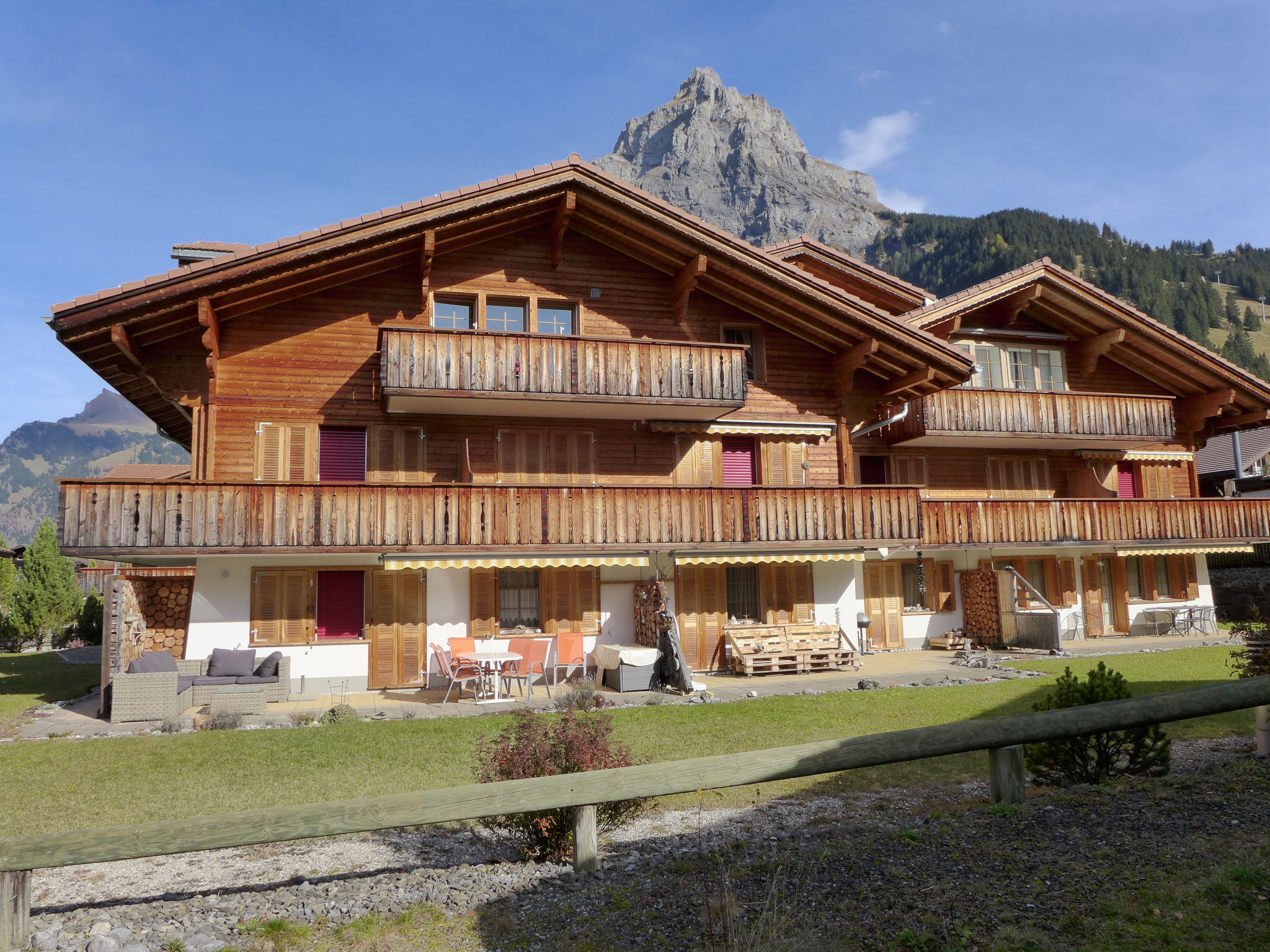 Photo 1 - Appartement de 2 chambres à Kandersteg avec jardin et terrasse