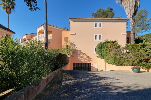 Foto 20 - Apartamento de 2 quartos em Cavalaire-sur-Mer com terraço e vistas do mar