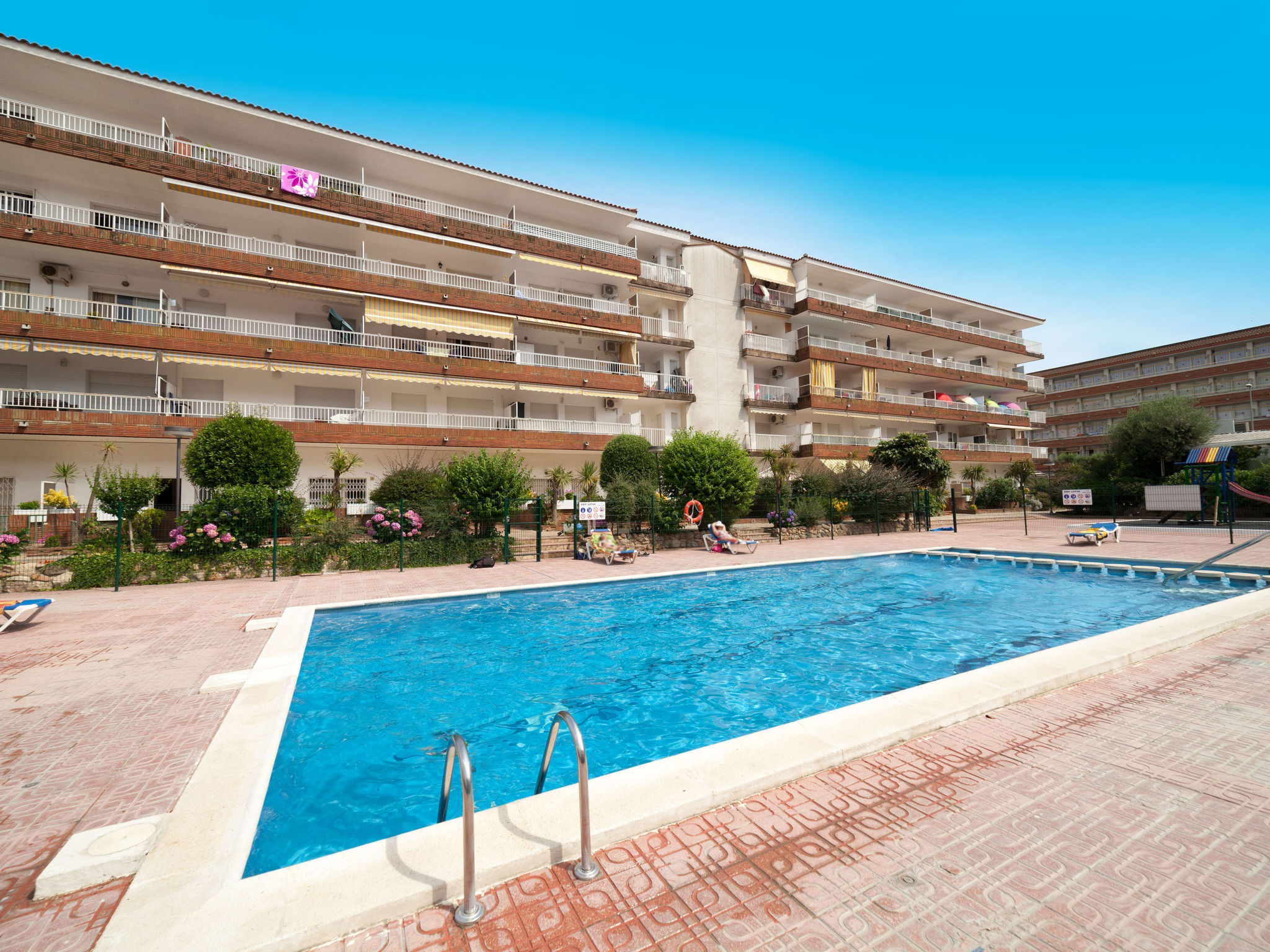 Foto 1 - Apartamento de 1 quarto em Blanes com piscina e vistas do mar