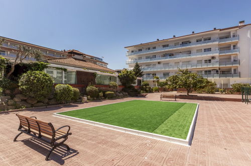 Photo 19 - 2 bedroom Apartment in Blanes with swimming pool and garden