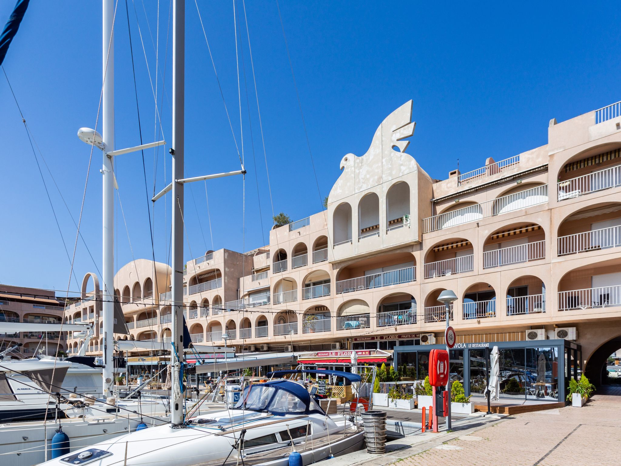 Foto 6 - Apartamento de 1 habitación en Hyères con terraza y vistas al mar