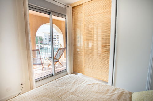 Foto 4 - Apartamento de 1 habitación en Hyères con terraza y vistas al mar