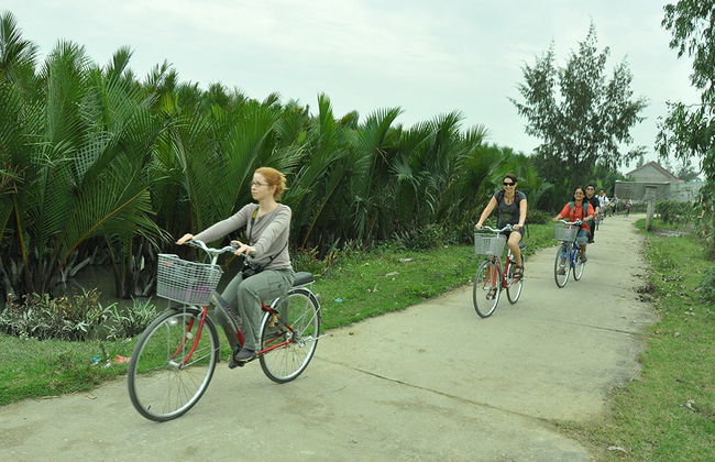 Tour en barco y bicicleta por Hoi An con barbacoa al atardecer - Foto 2